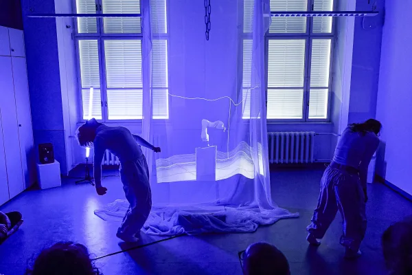 I think it was Nervous too: Moving with Robots