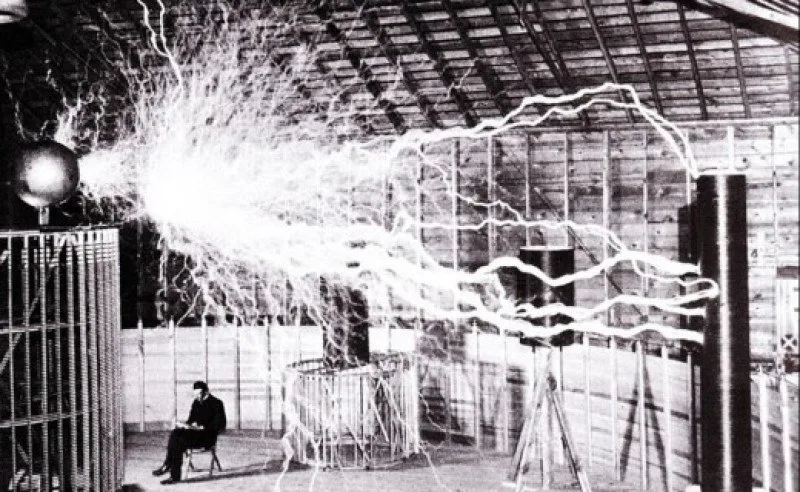 Nikola Tesla and the crucial experiment