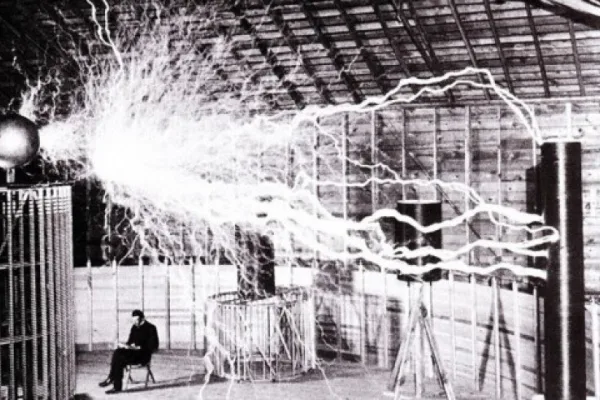 Nikola Tesla and the crucial experiment