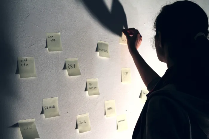 Isidora Krsti, Maria Christina Hilber and Sergio Valenzuela,What does your current research taste like?, intervention. Photo © Juliana Herrero