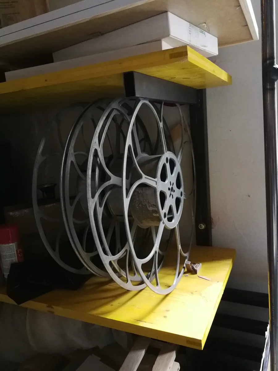 Tour of a studio situation