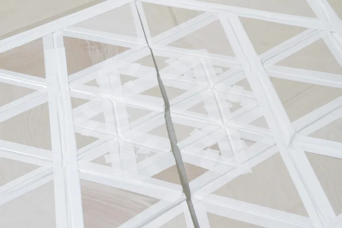 Detail, cloud structure. Model 1:1, wood plates and gaffer tape. Photo © Sabina Teichert