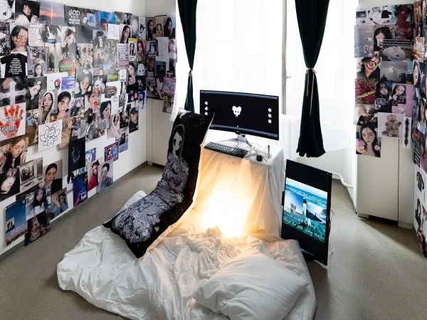 ｡ ﾟ•┈୨♡୧┈• ﾟ｡ Welcome to My Page, I Hope You Have Fun: Being a Girl Online ‧₊˚✩彡